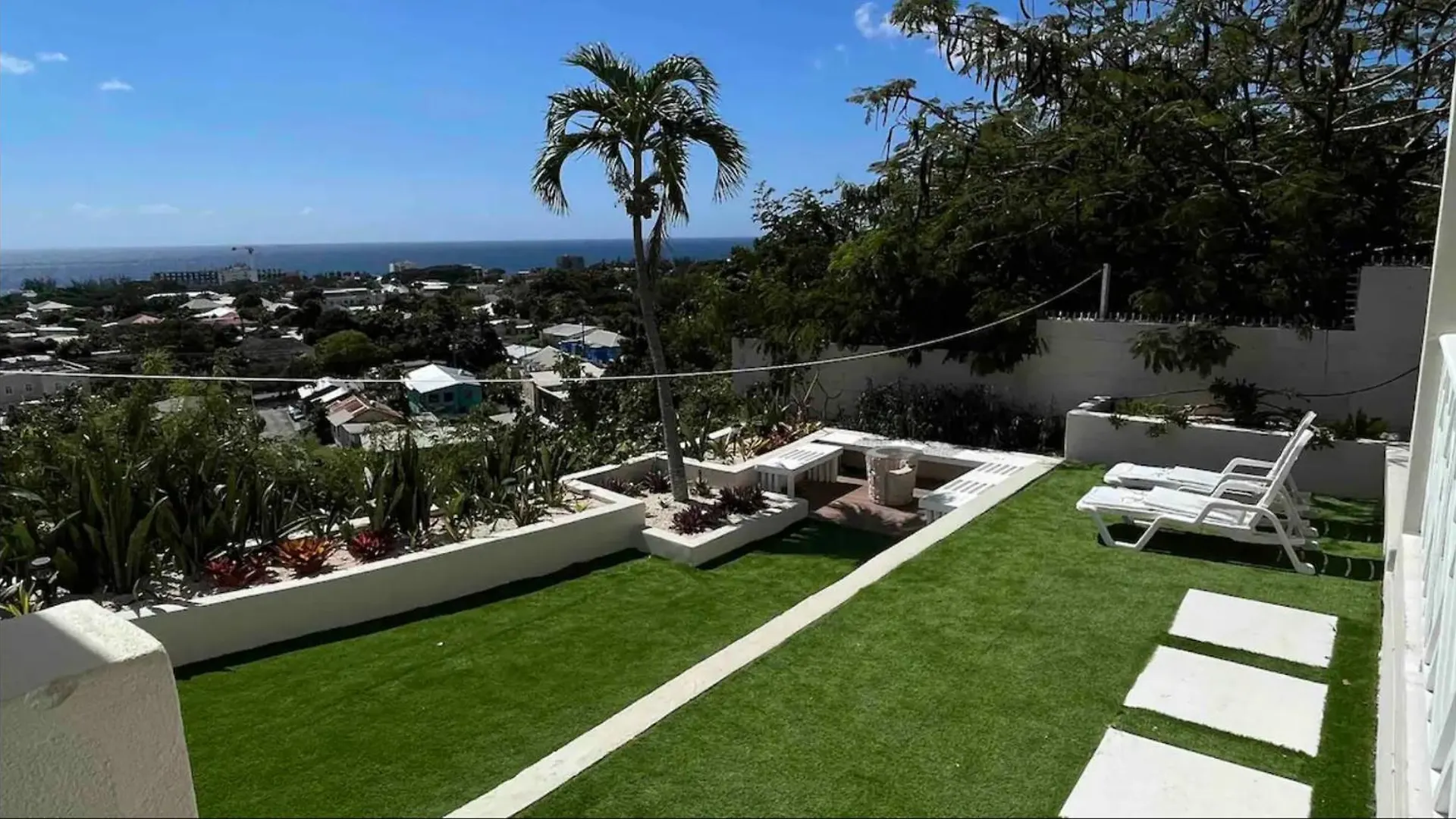 Luxury 4 Bed Modern Villa With Amazing Views