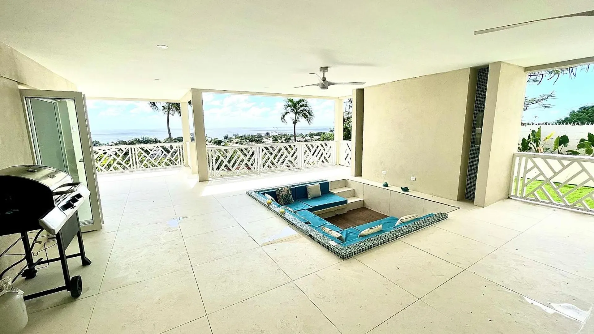 Luxury 4 Bed Modern Villa With Amazing Views