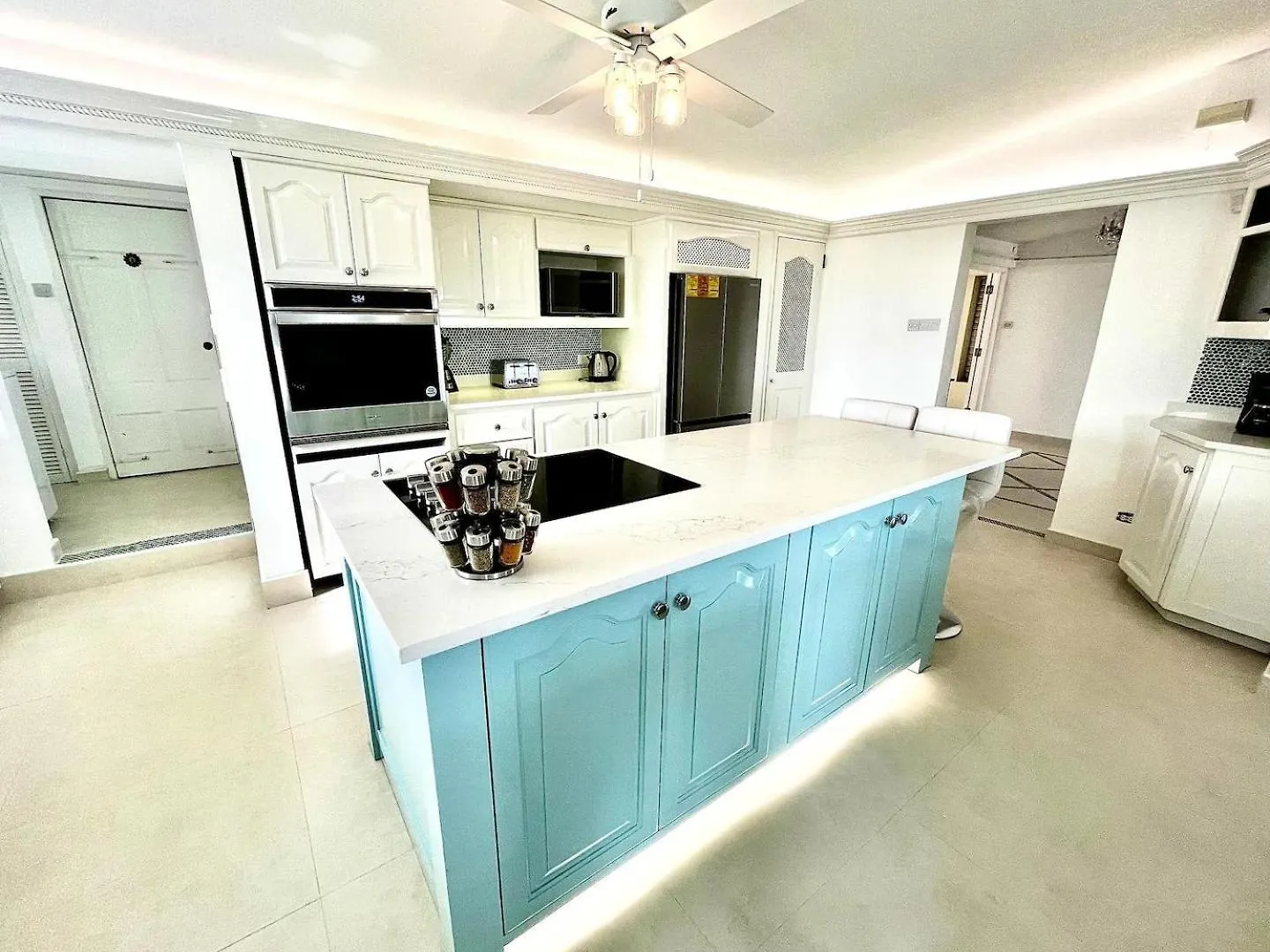 Luxury 4 Bed Modern Villa With Amazing Views